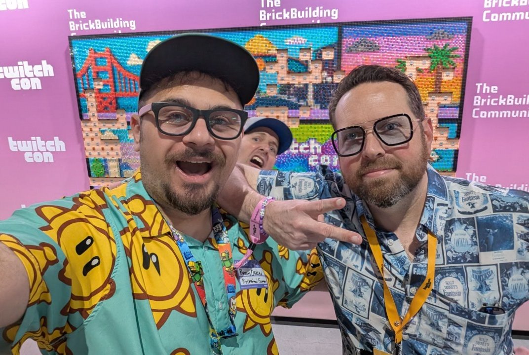 DAY 2 of #TwitchCon and our LEGO mosaic is looking phenomenal!

Stop by our booth (across from Elgato) for some brick building fun! 🙌