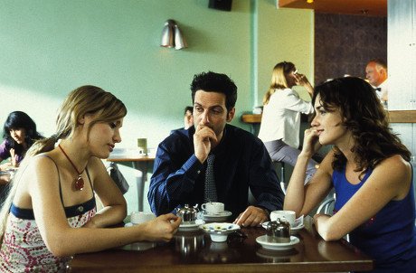 43. El otro lado de la cama
🇪🇦 2002
Dir. Emilio Martínez-Lázaro

- Cuarteto amoroso
- Jugando a las cuatro esquinas
- Estudios científicos de bisexualidad
- Camisas de cuadros
- Pachanga de tenis
- Alberto San Juan tuvo un pasado
- ¿Dormís en el lado izquierdo o en el derecho?