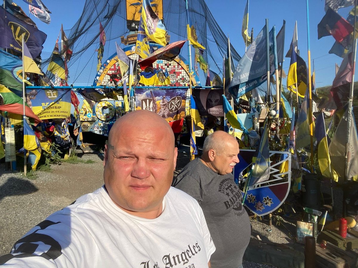 Legendarną stelę obwodu donieckiego przeniosą do muzeum współczesnej wojny, — petycja

Autorka petycji zaznacza, że obecnie stela znajduje się pod groźbą zniszczenia w wyniku ciągłych ostrzałów ze strony Rosji oraz możliwego przesunięcia linii frontu.

#Donieck #ukraine #Donbas