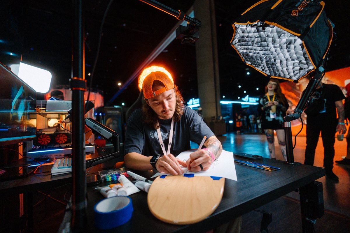 kikojax's tweet image. This guy @creedxdesign is unreal man 🐐
W weekend at the @geekotogamers booth so far here at Twitchcon 🤘