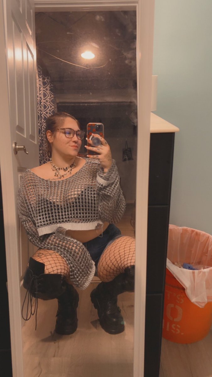 thebeanz69's tweet photo. It’s been a while but since snap keeps giving me problems let’s see what we can do here 😋 I’m back loves. https://t.co/W1U0fJaeIp