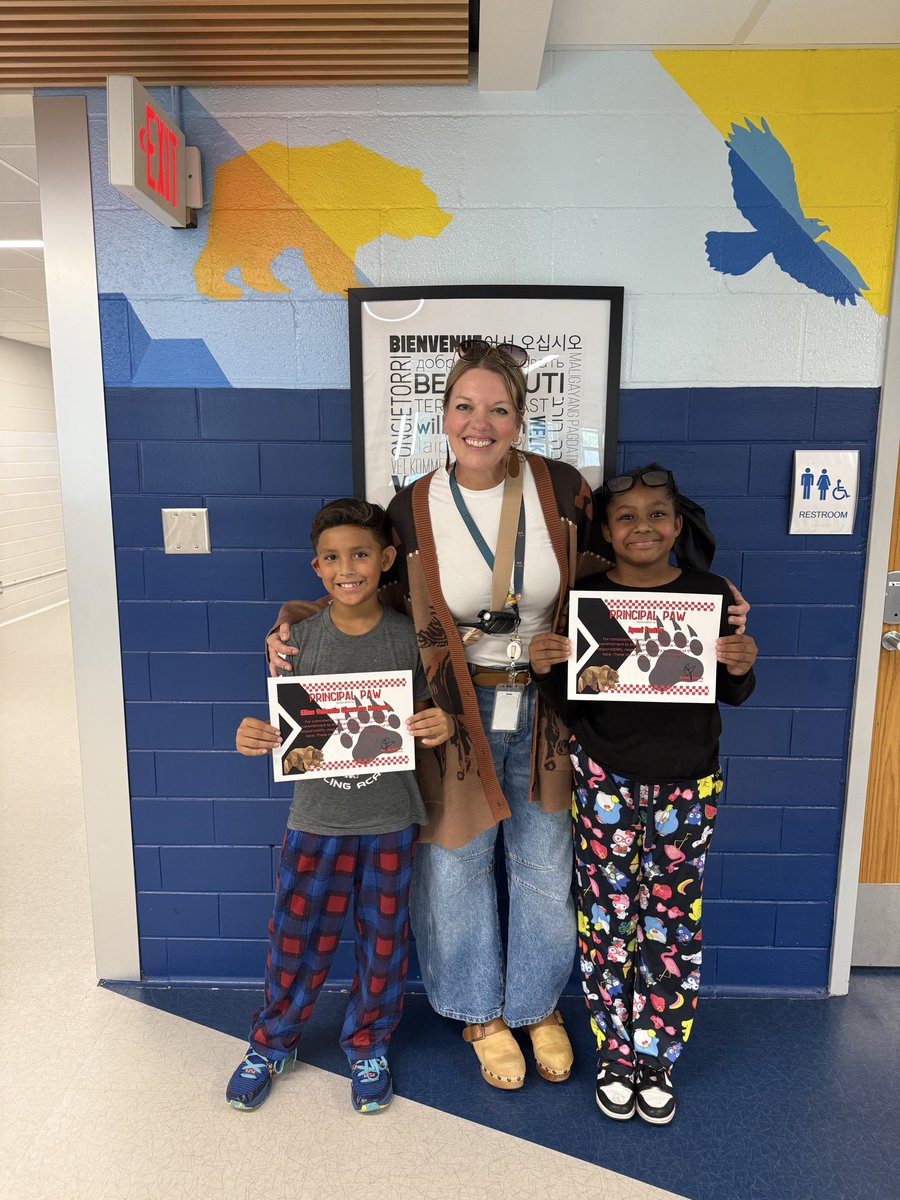 Principal Paw Award
Presented to students who demonstrate excellence by coming to school each day ready to learn, grow, and improve — and who consistently model our Bear Commitments in their words and actions.