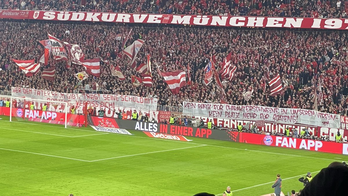 „Wer dem Täter Raum gibt, trägt seine Schuld mit“ Bayern-Fans positionieren sich klar gegen Jerome #Boateng #FCBBVB