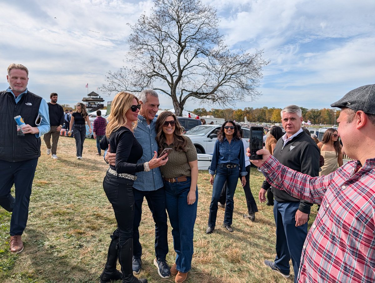 And here's the candidate himself!