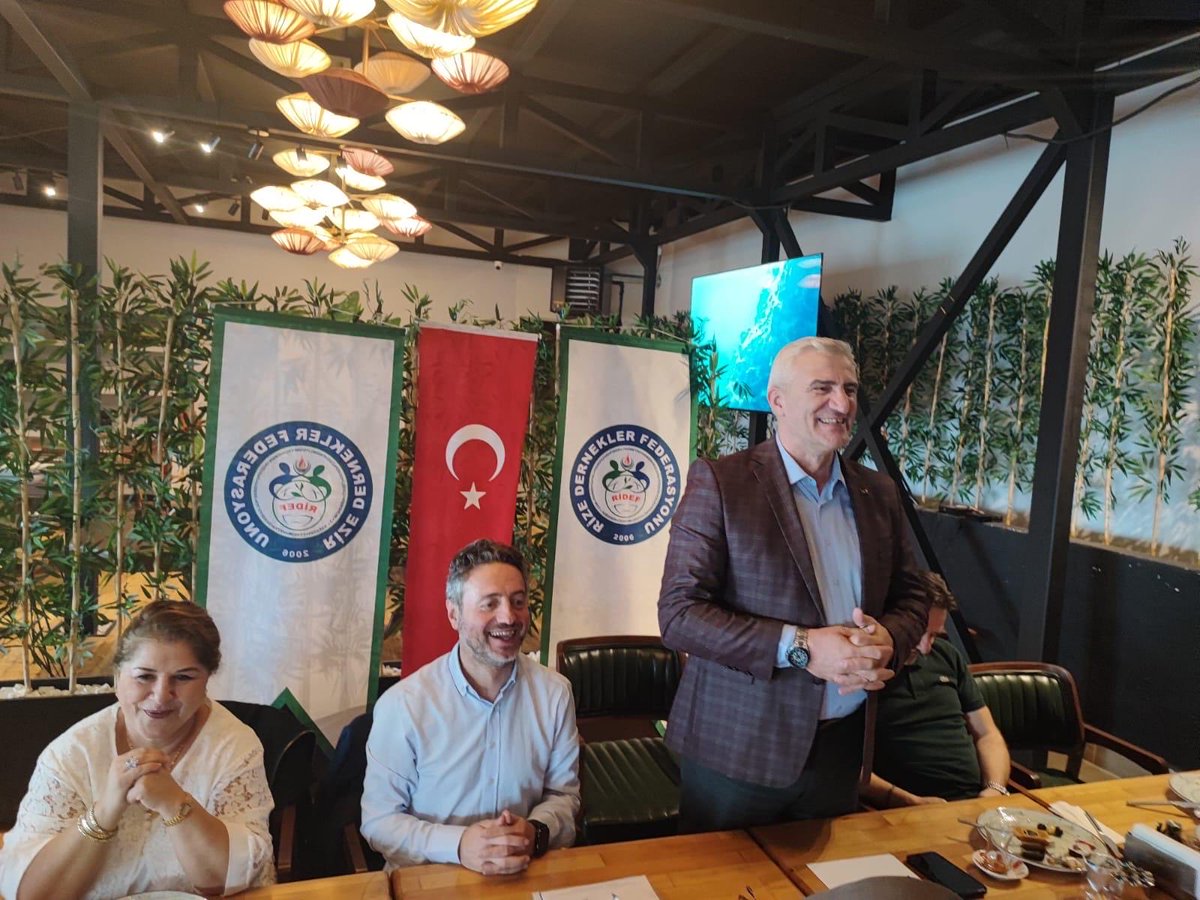 ridefist's tweet photo. Rize Dernekler Federasyonu yönetimi olarak 22-23 Ekim 2025 tarihli Rize ticaret ekonomi Zirvesi ve 05-09 Kasım 2025 tarihli 14. Rize Tanıtım Günleri ile ilgili dernek başkanlarımızla beraber son hazırlıkları ve çalışmalarımızı değerlendirdiğimiz toplantımızı gerçekleştirdik. https://t.co/o2RH5kt7E3