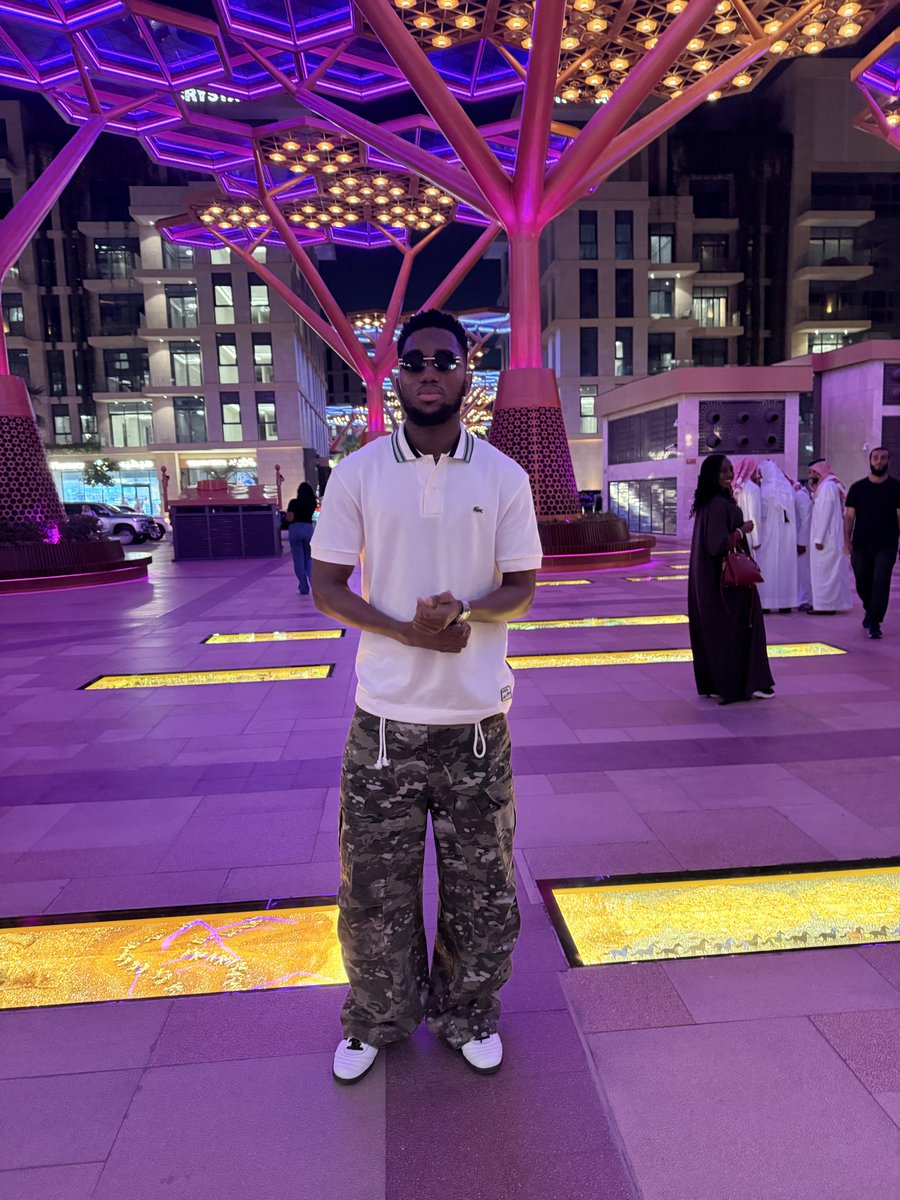 Shola 👑 tweet media