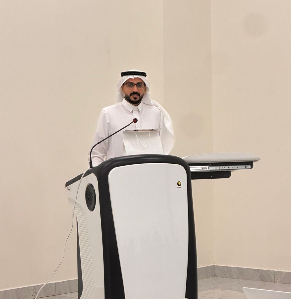 MediaCenterUJ's tweet photo. أقام مجتمع رؤى البيانات بقسم نظم وتقنية المعلومات بـ #كلية_علوم_وهندسة_الحاسب الفعالية الختامية لمسابقة «وطن يُرى بالبيانات»، والتي تهدف إلى تنمية مهارات تحليل البيانات وتوظيفها في المجال السياحي لخدمة الوطن. شهدت المسابقة مشاركة الطلاب والطالبات الذين قدّموا مشاريع مبدعة وتكريم الفرق الفائزة وسط أجواء تنافسية مميزة. 

#جامعة_جدة || #الاختيار_الأول_لقادة_المستقبل