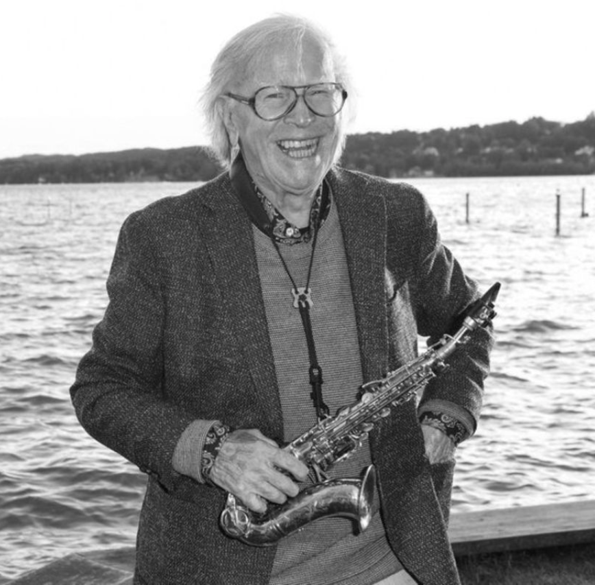 IngenieurGruen's tweet photo. Heute ist Klaus #Doldinger im Alter von 89 Jahren verstorben, einer der innovativsten Musiker unserer Zeit.
R.I.P. 🖤 https://t.co/SsC3QfuZxp