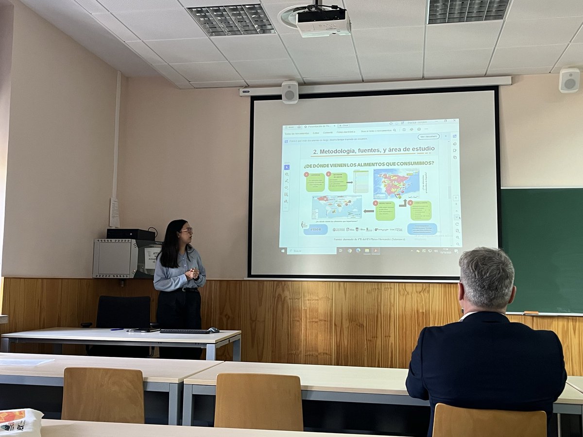 tarraga_ana's tweet image. Un congreso más de @AGE_Oficial aprendiendo, compartiendo y sumando más momentos a esta vida académica. Comunicaciones sobre #Groenlandia, #innovacióndocente con @_martapc y #LourdesMoro y reunión del @gge_age 
En @infouex (#Cáceres)📍Bravo por la organización @Geografia_UEX 👏🏻