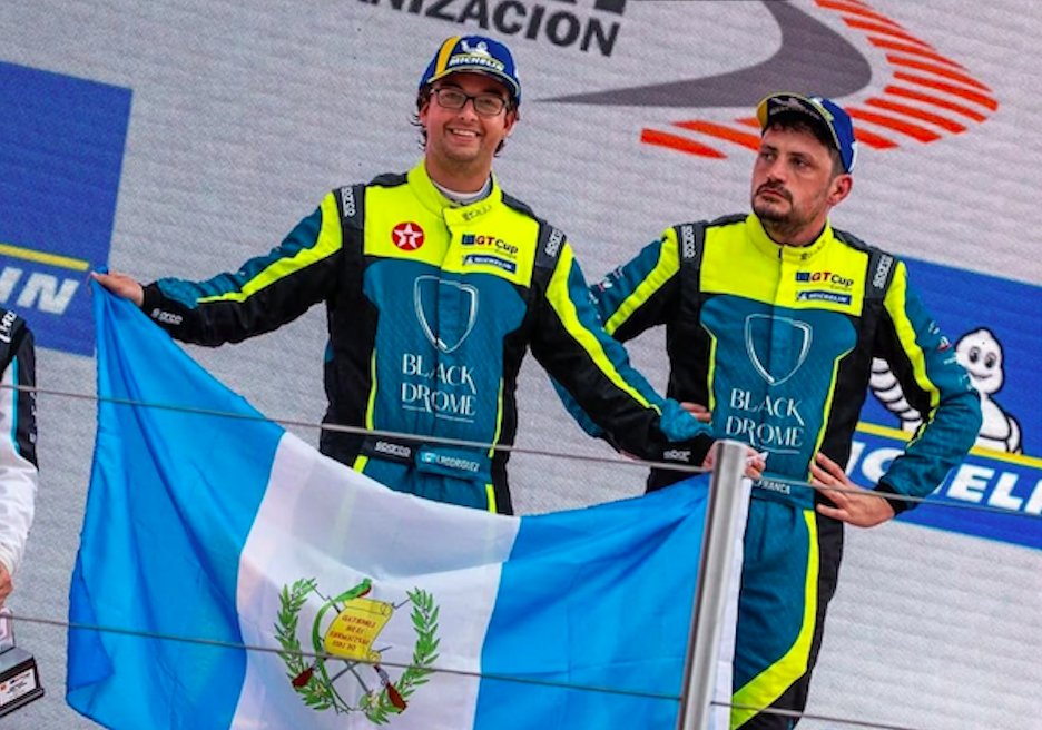 soy_502's tweet photo. 🇬🇹👏Piloto guatemalteco Ian Rodríguez gana el Campeonato en el GT Cup Europe 2025  

Ian Rodríguez se convierte en el primer guatemalteco que gana un título en un serial europeo integrado por varias fechas. (Con Información de César Pérez  

https://t.co/qa6pvnHV51 https://t.co/smpSSD88nv