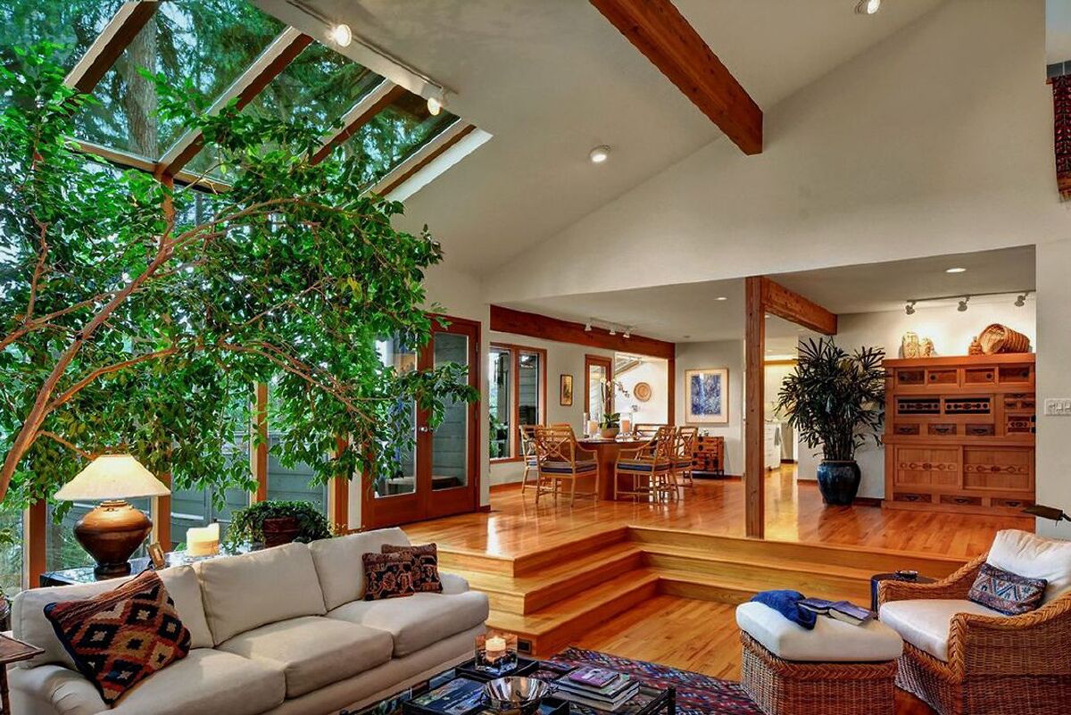 gtarealtyplus's tweet photo. Planning a flip or listing soon? This article highlights design elements that may turn off modern buyers — and how updating them could boost your bottom line. https://t.co/roscsjjefz https://t.co/QcVOaVehOk