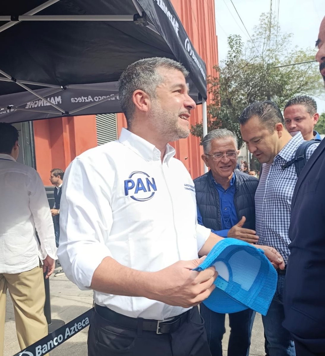 mauriciotabe's tweet image. Hoy demostramos que #EstamosUnidosMexicanos para defender a México de un gobierno de cuarta que solo le da más poder al poder.
Ya estamos en el punto de encuentro en el Frontón México y me da gusto ver a tantos mexicanos reunidos con una misma convicción: ser la @AccionNacional…