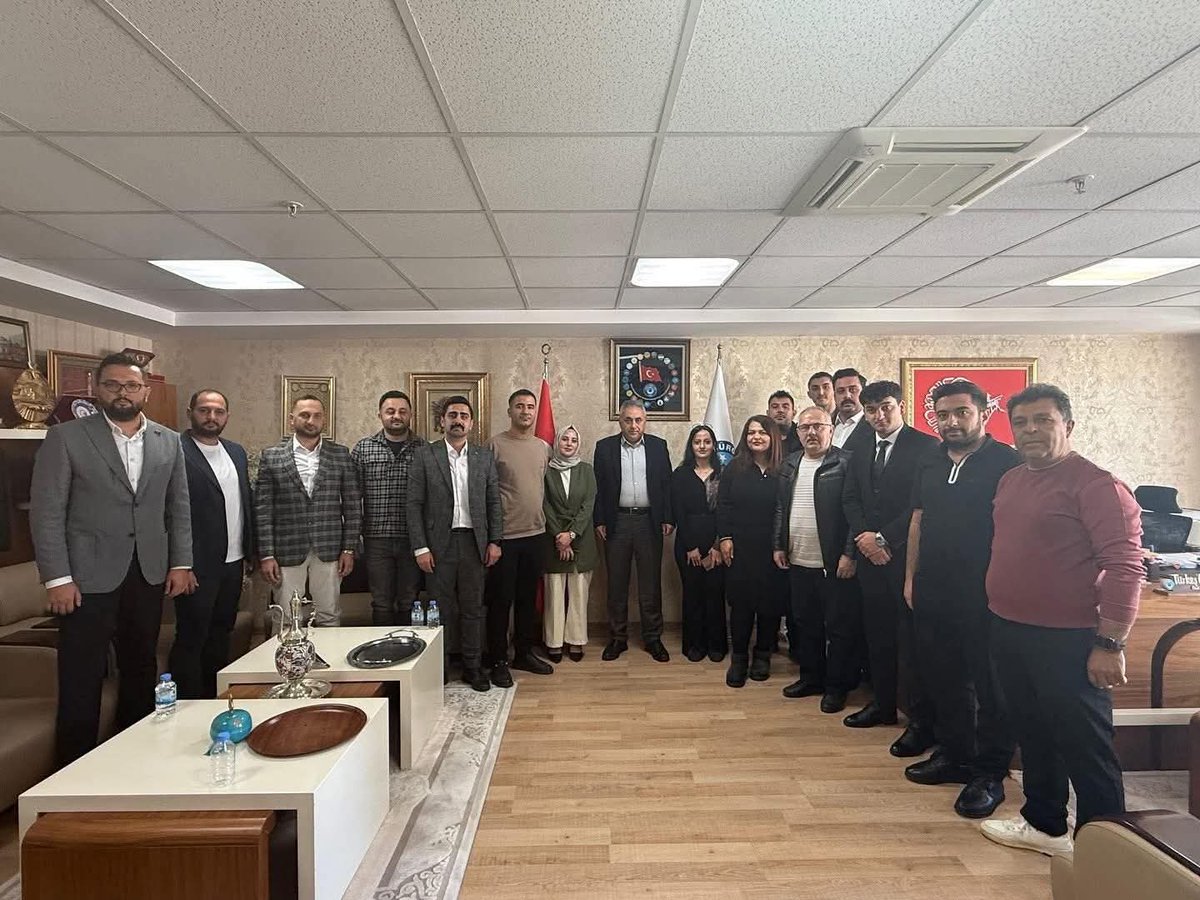 ‼️TÜRK BÜRO-SEN SOSYAL MEDYA TOPLANTISI

📢 Yeni Çağın Gücü; Sosyal Medya

📌Türk Büro-Sen olarak, bilgi çağının en etkili iletişim aracı haline gelen sosyal medyanın, sendikal mücadelenin, toplumsal bilincin ve kamu çalışanlarının sesi olma misyonumuzdaki önemini bir kez daha