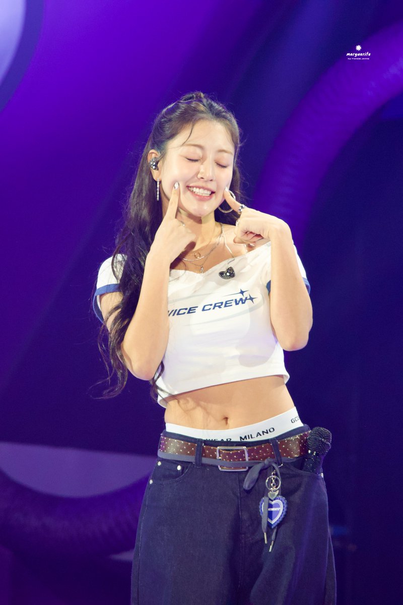 251018 

귀여미 

#TWICE #트와이스 
#JIHYO #지효 #ジヒョ
#TWICE_10th_Anniversary