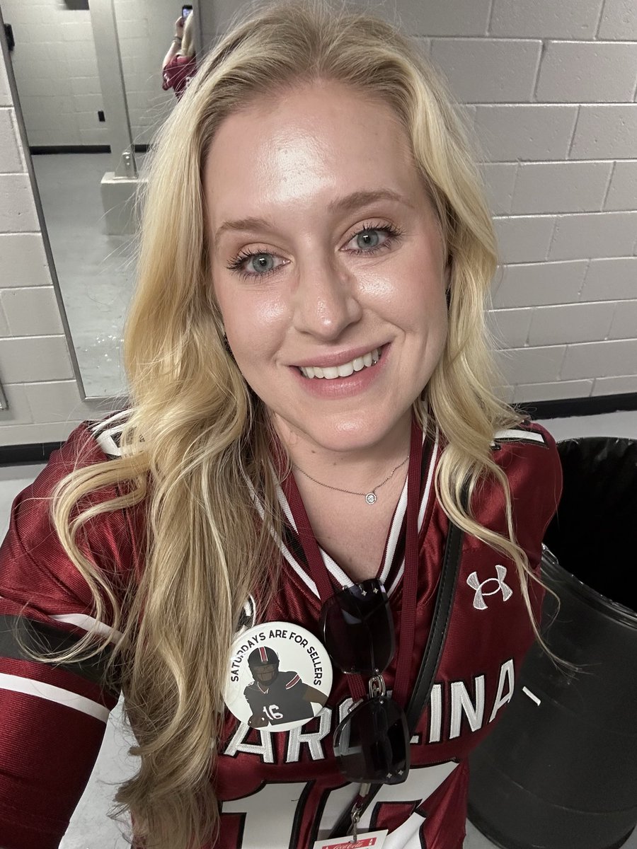 SassafrasStdo's tweet photo. New Sellers Button Now Live! 🔴
Just in time for gameday — grab yours today! Order online or give us a call to place your gameday order. No matter who you’re cheering for, we’ve got you covered!

https://t.co/JpXwRRAQH0 https://t.co/paeiJXfyRL
