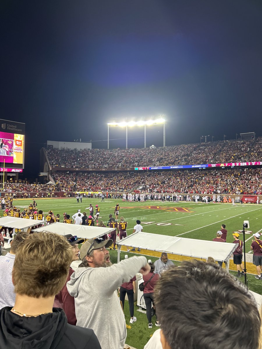 TreySanders_10's tweet image. Had an amazing gameday visit @GopherFootball Thank you to all the coaches and staff for having me to campus to see that great win!
@Tanner_Snustead @RTBRecruiting @Coach_DCollins @PrepRedzoneMN @OJW_Scouting @RyanBurnsMN
