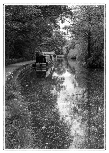 photos_dsmith's tweet image. A #narrowboat on the banks of the #marple #canal #Stockport @CanalRiverTrust, The people who #live and #work on the #water are always #welcoming. Shot in #blackandwhite by a local #awardwinning #photographer. See more #photos/#images or #buy #prints at darrensmith.org.uk