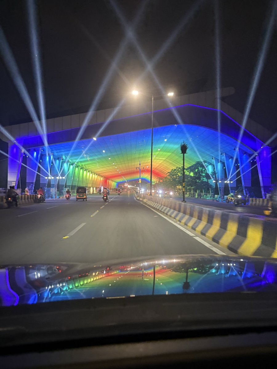 rparch1's tweet photo. Fantastic Deepawali lighting decoration @ Baroda. Grt effort by BMC. https://t.co/li0dsDj4LN