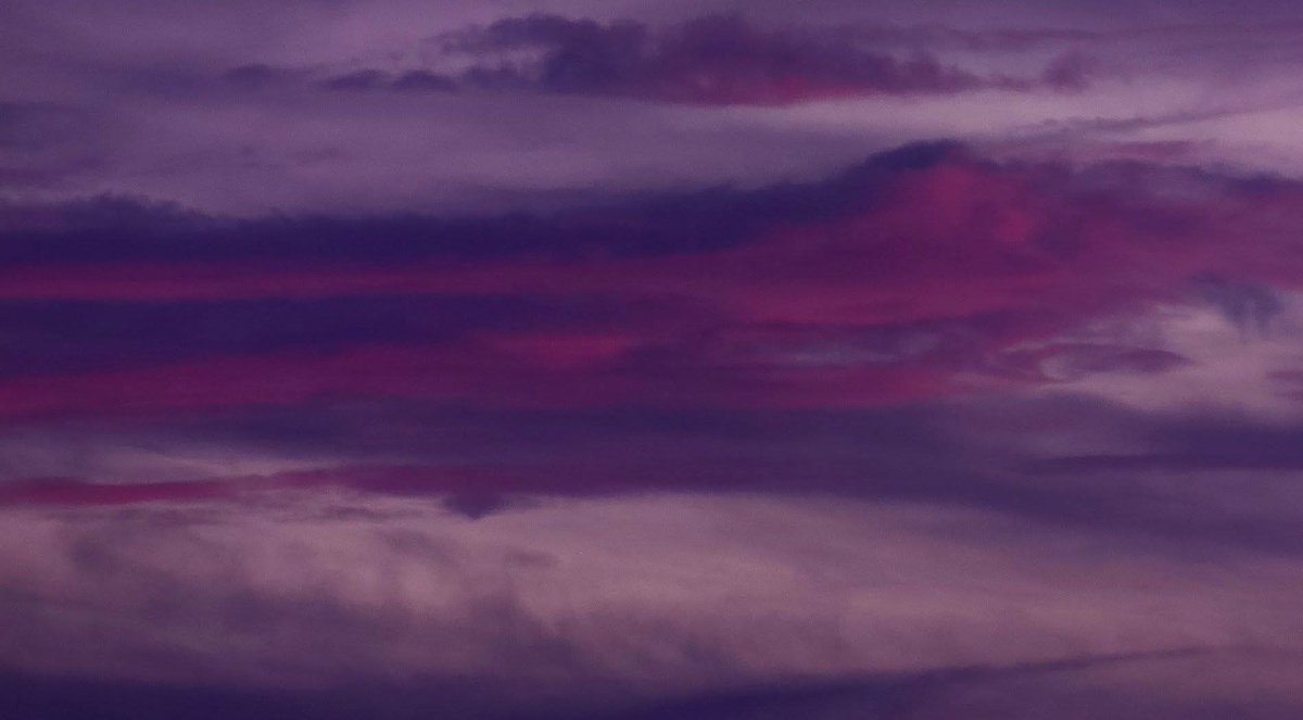 Así se despide el sábado en la comarca de #CiudadRodrigo, #Salamanca 😍🌅

<a href="/SergioMeteo/">Sergio Hernández</a> <a href="/TiempoCyLTV/">El Tiempo en CyL</a> <a href="/ElTiempo_tve/">El Tiempo en TVE</a> <a href="/ElTiempoes/">Eltiempo.es</a> <a href="/MeteoredES/">Meteored España</a> <a href="/lasextameteo/">La Sexta Meteo</a> <a href="/tiempobrasero/">Tutiempo</a> <a href="/anamaria190977/">Ana María Herrero</a> <a href="/AEMET_Esp/">AEMET</a>