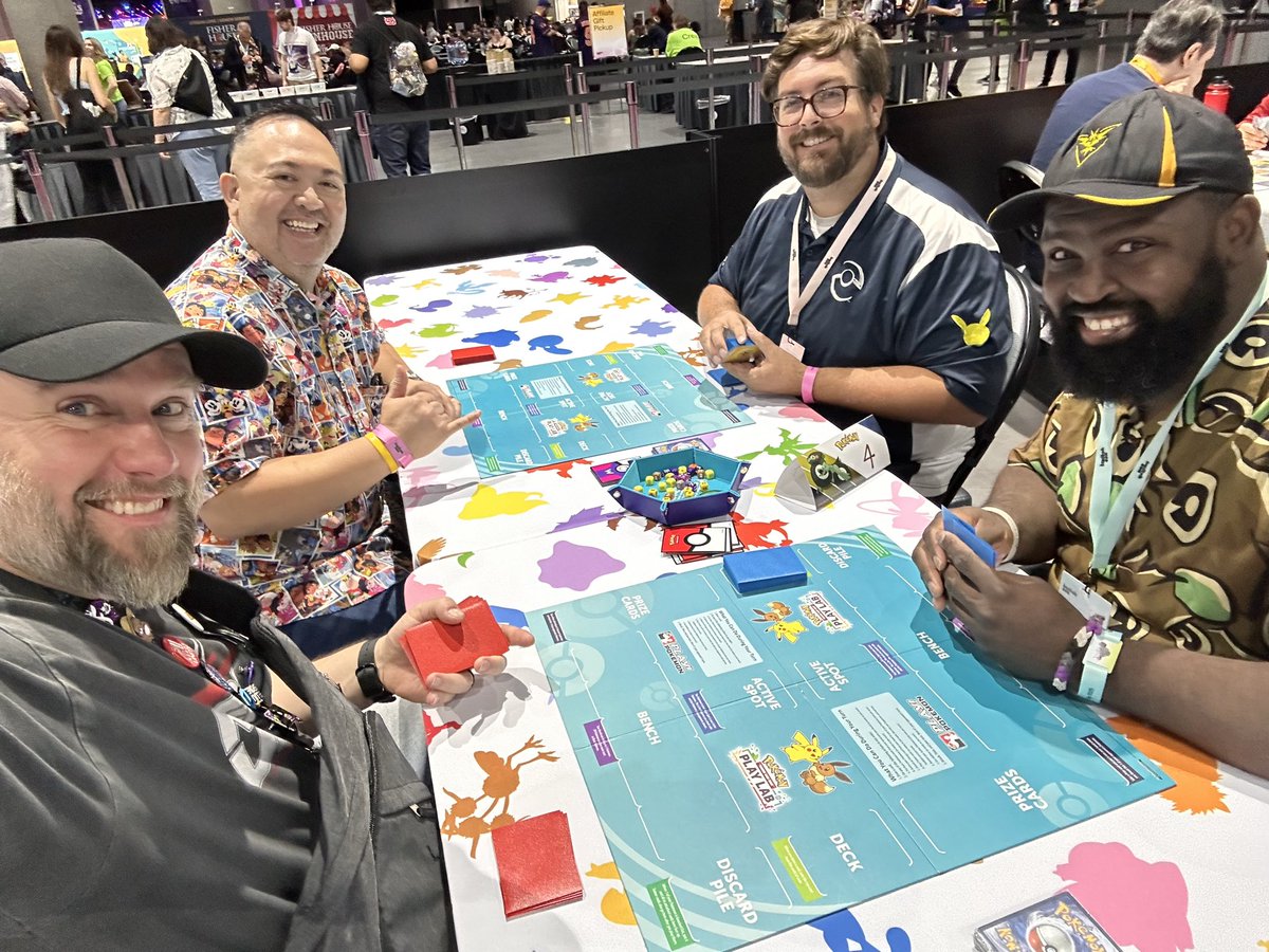CSSully's tweet image. Increased my nerd cred!
Just learned to play Pokรฉmon at Twitch Con!! Won my first game with Charizard!
Thanks @Jace_CD @Develon_2