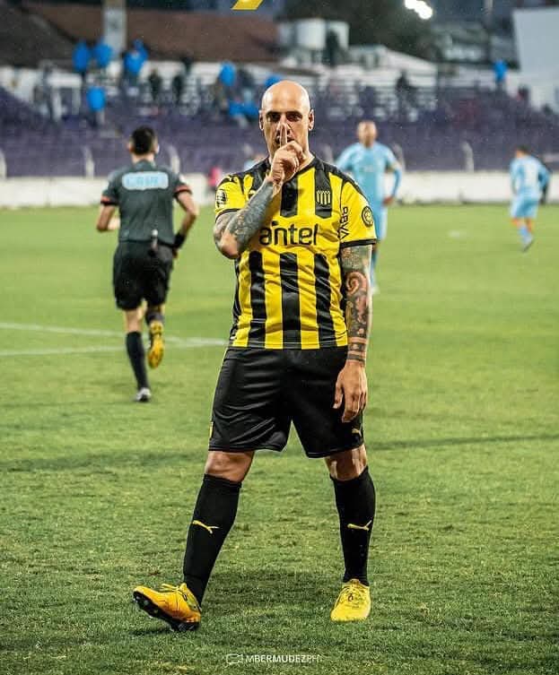 Vino, te clavo, campeóno, etc, etc, etc.