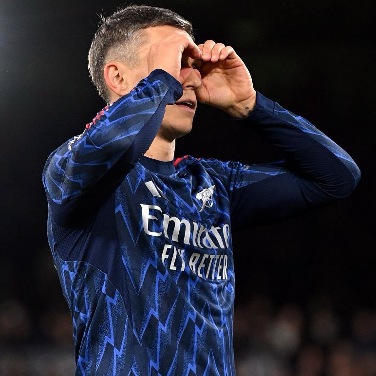EPL_Gunlukleri's tweet image. Arsenal, bu sezon Premier Lig'de 10 farklı oyuncuyla gol atan ilk takım oldu:
◎ Viktor Gyökeres
◎ Bukayo Saka
◎ Jurriën Timber
◎ Riccardo Calafiori
◎ Martin Zubimendi
◎ Decan Rice
◎ Mikel Merino
◎ Gabriel Martinelli
◎ Gabriel Magalhães
◉ Leandro Trossard…