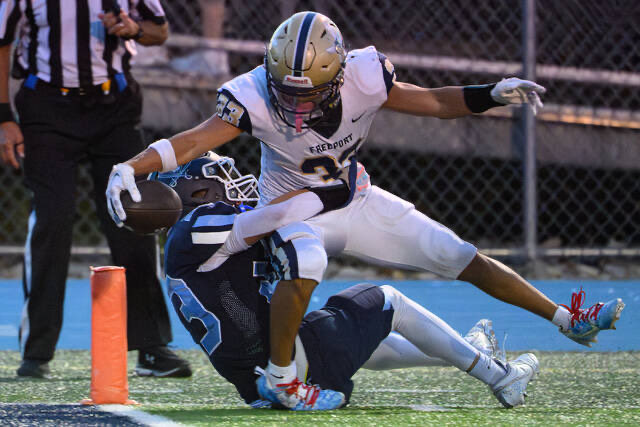 Highlights vs Burrell 
4tds 194 yrds rushing on 23 carries 

hudl.com/v/2T0jRC