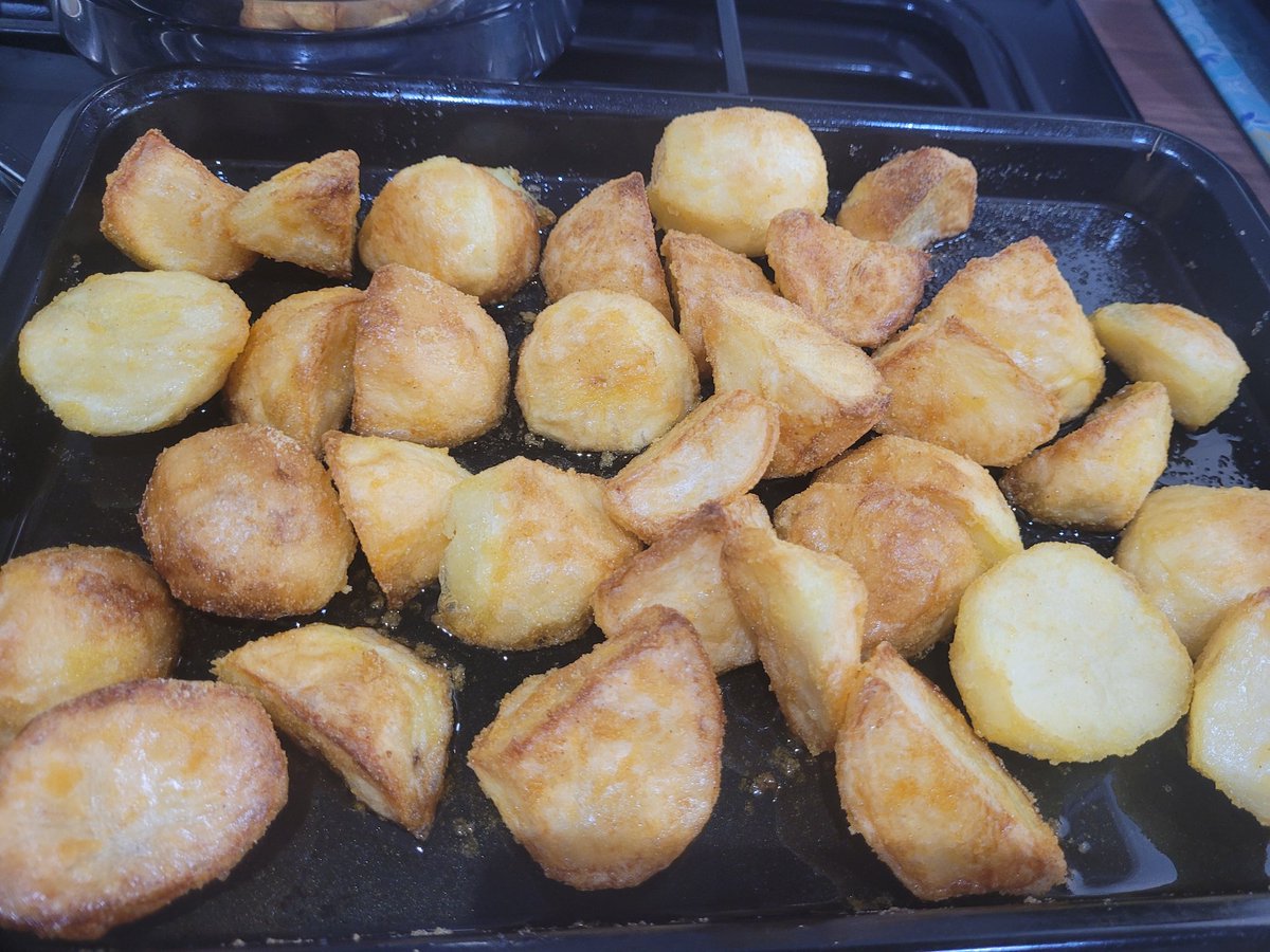 Roast chicken dinner with homemade roasters and gravy of course, Winner winner chicken dinner!!  🍽   What are you having? #foodie