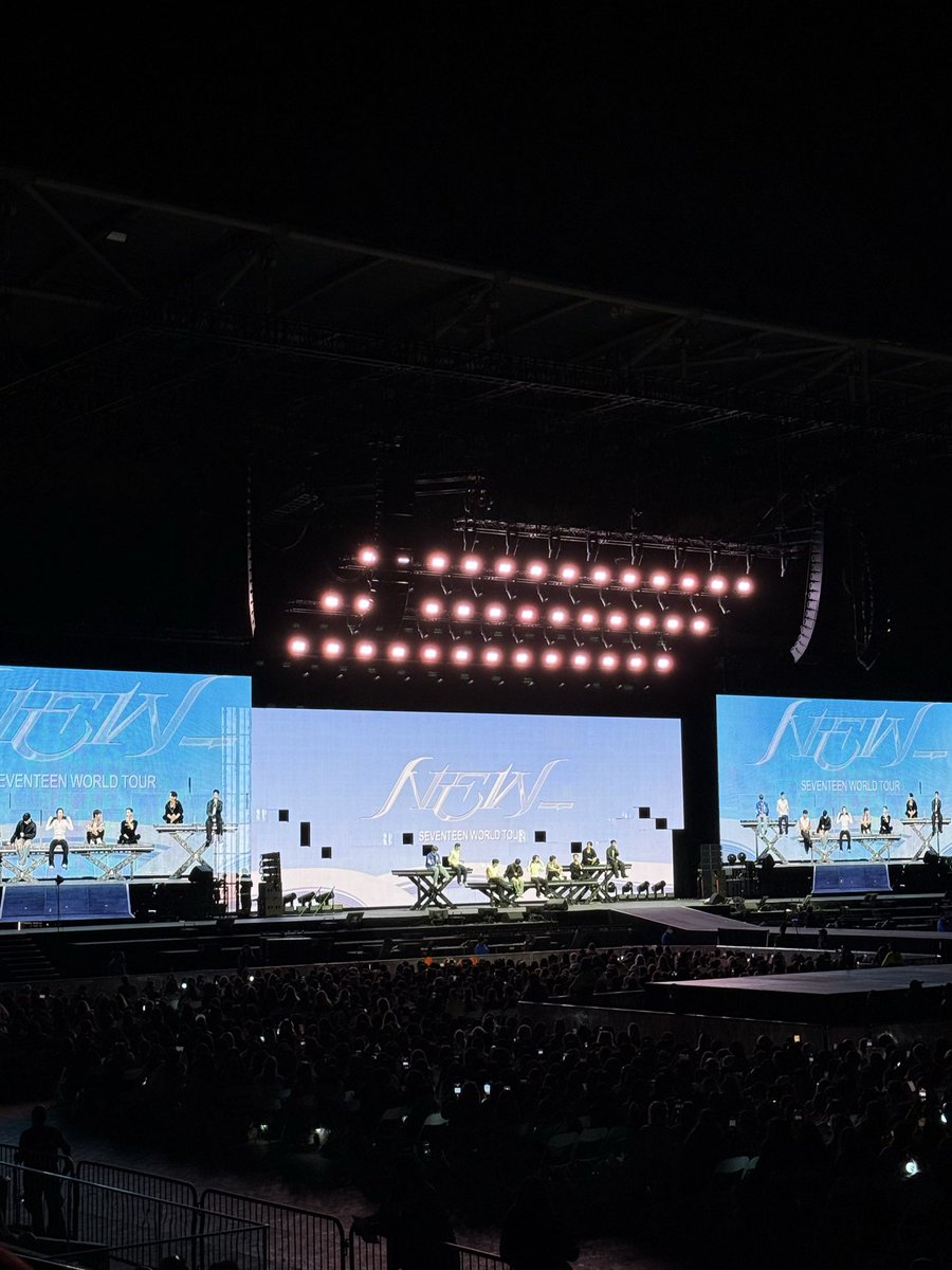 cherrynonie's tweet photo. seeing svt last night was a fever dream 🥺 https://t.co/i3bON4pCa1