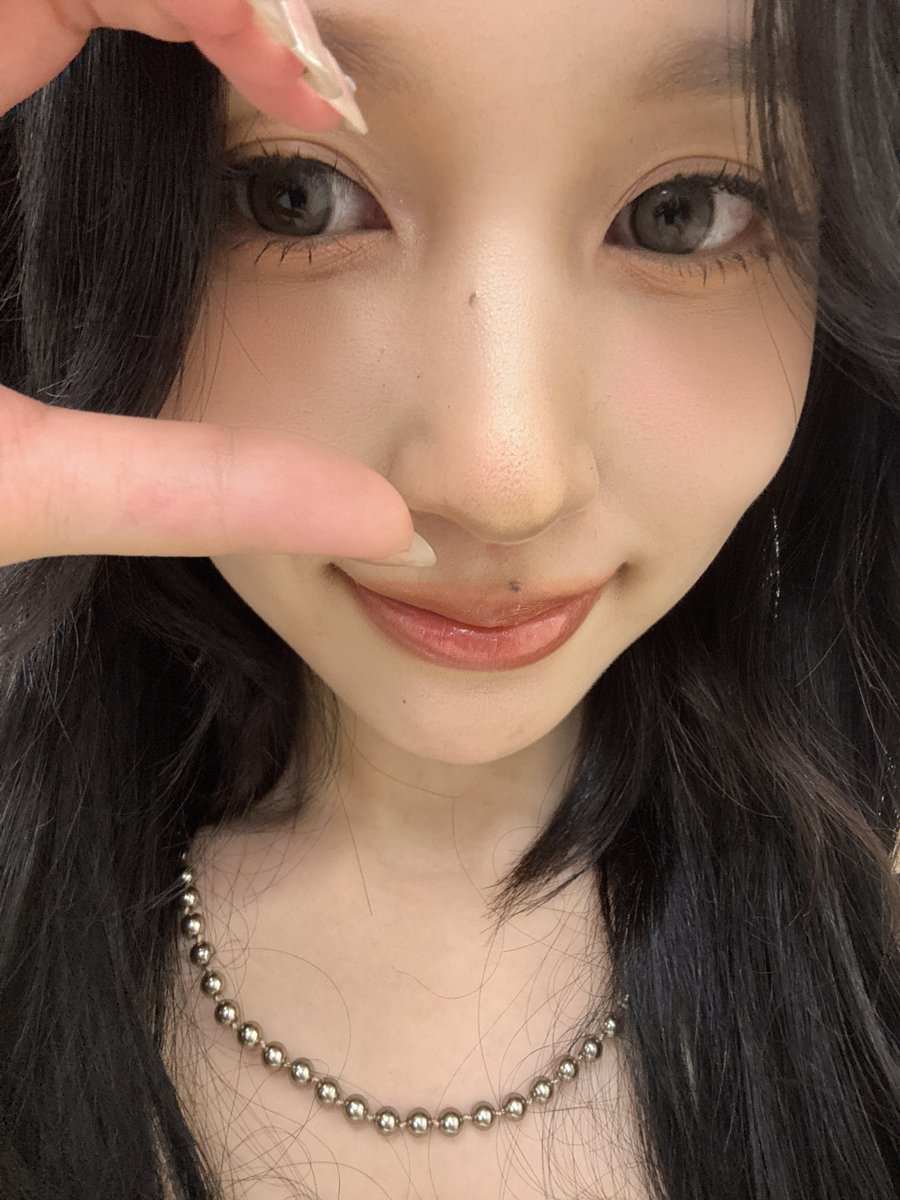 MINA SELCA SHE'S SO GORGEOUS