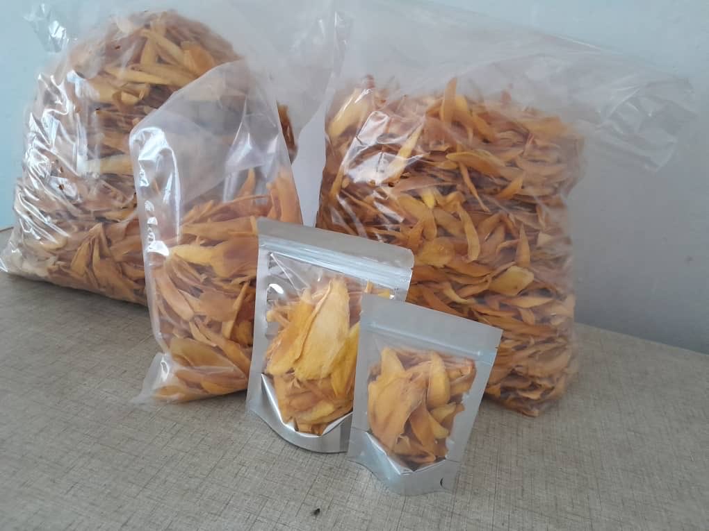 ModernAgri_Tips's tweet photo. Our mango value chain work in Mashonaland East is creating space for women and youth to lead. ๐ฟ
A stronger, more sustainable mango sector starts here! ๐ฅญ
#Mango #ClimateAction #Canada #CAA #FIAP #Agribusiness #Zimbabwe #DevelopmentCanada #EDMCanada #TACanada #GenderEquality https://t.co/n812wIzzpq