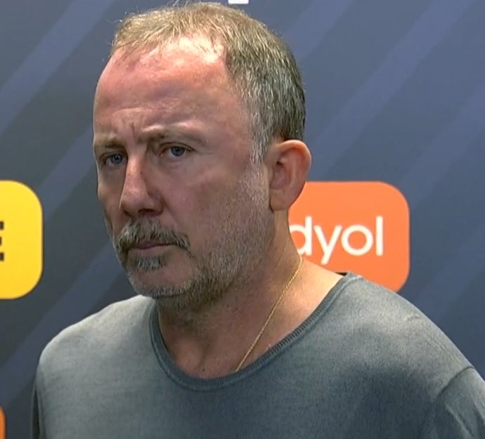 Sergen Yalçın: "Camiamızın beIN Sports ile ilgili sorunları var. Geçen hafta bazı pozisyonların tekrarları verilmedi. Beşiktaş camiası olarak bazı şeyleri düzeltmesini istiyoruz. Yoksa bugün oyuncular da çok konuşmak istemiyor ama mecburiyetten konuşuyorlar."