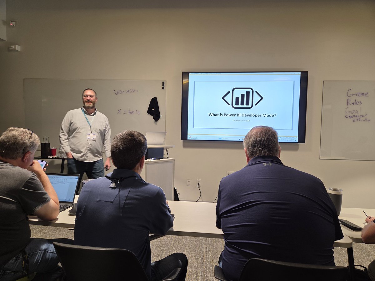 SQLGene's tweet image. Learning to be a POWER BI PRO from @JKerski at #SQLSaturday Pittsburgh