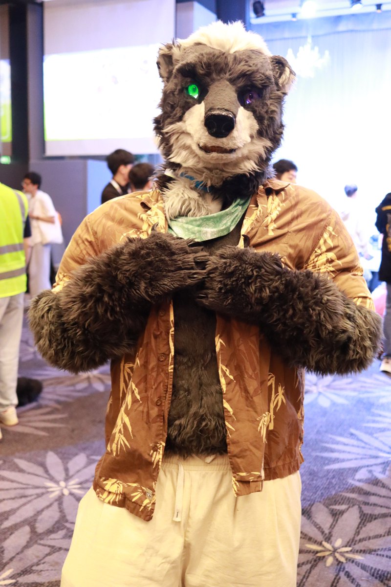 오드아이가 돋보이던 주니님! 너무 멋져요🥹🥹✨

🐻<a href="/Ut_Esc109/">주니🐻Jooni🎗🔜Fur:raid,INFURNITY,kemocon,FURSTCLASS</a>
#퍼레이드 #furraid