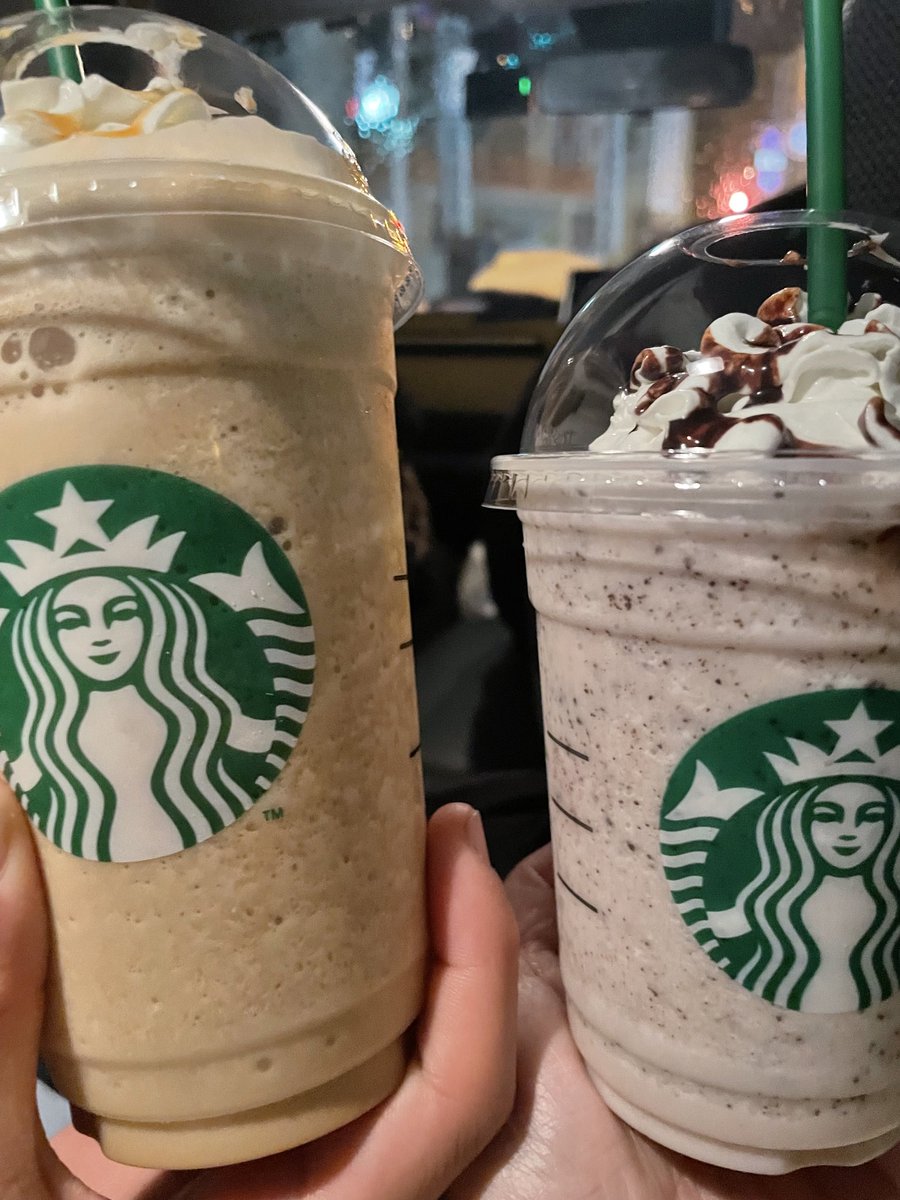 初スタバに連れてってもらいました☕️✨
初スタバで一番大きなVentiというサイズ✨