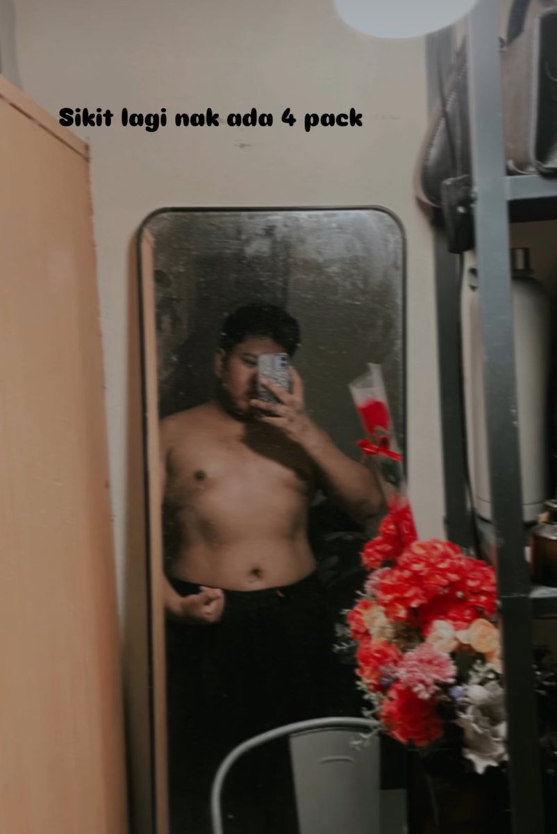 steffanGabriel1's tweet photo. Target 2026 ?? 

Six pack body !!! https://t.co/5TtOqMft2o