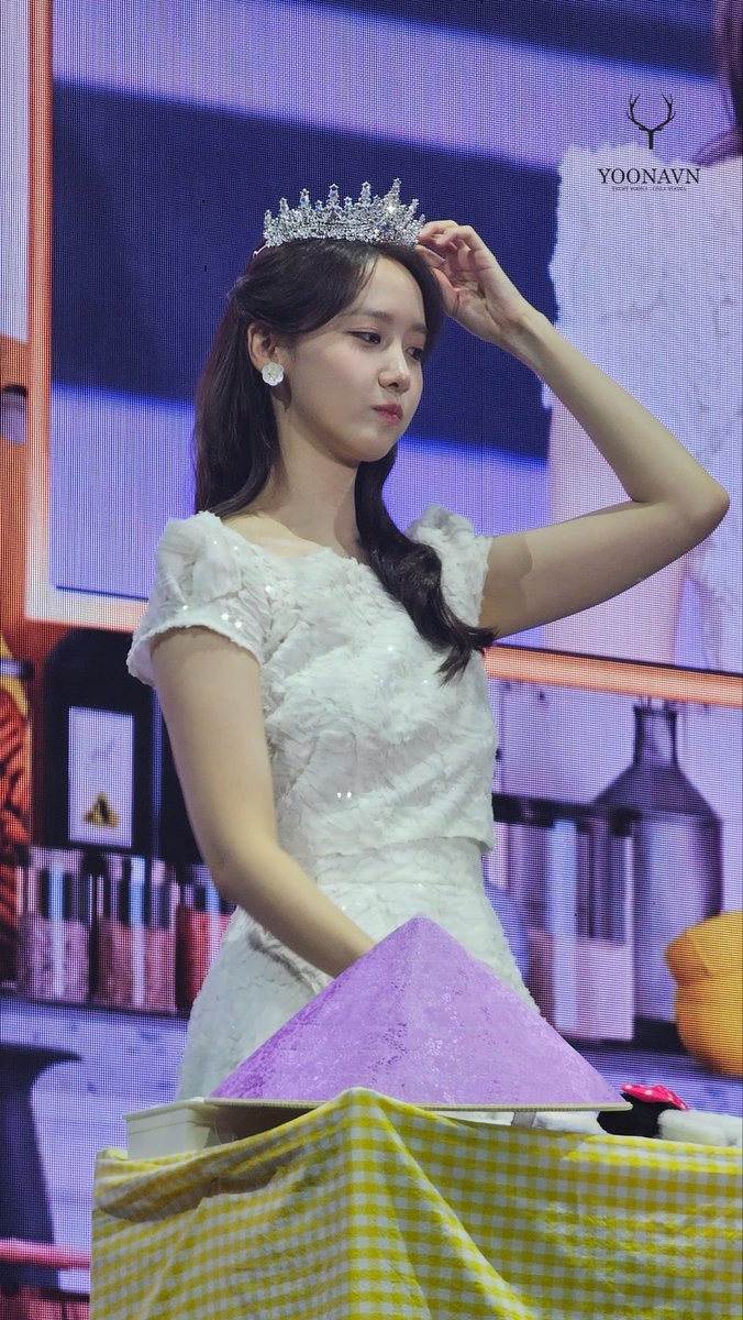YOONAVN tweet media