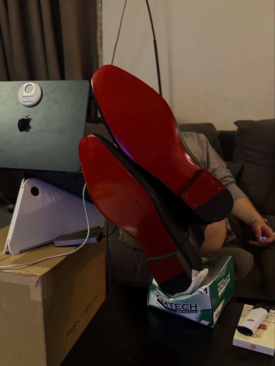 Bill kills tweet media