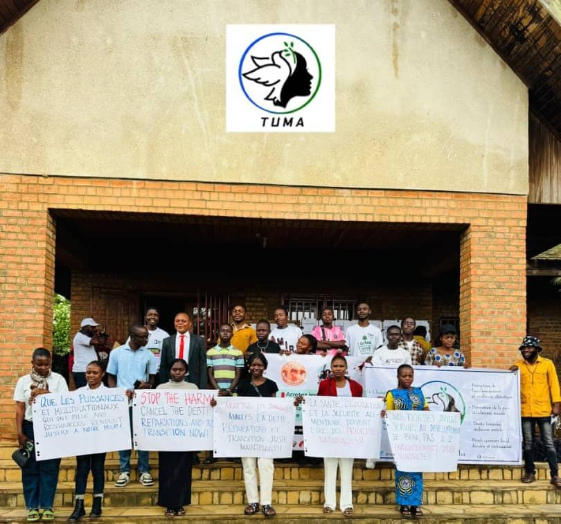MumbereVal49000's tweet photo. #Beni
L'organisation KIMAFEST, en collaboration avec TUMA RDC (Tumaini la Maisha) et sous la guidance d’Africarising, a eu l’honneur d’organiser une journée d’éveil citoyen et patriotique à l’UAC Beni ce vendredi 17 octobre 2025, sous le thème :
 “Stop the harm! Cancel the debt! Reparations and just transition now!”

Des centaines de jeunes ont répondu présents pour débattre, réfléchir et s’engager autour des enjeux de justice sociale, économique et climatique.
Un grand merci à l’UAC Beni pour l’accueil, et à tous les jeunes pour leur participation active et inspirante 
“Je repars motivée ! Nous demandons des réparations pour les torts subis par les colons, les multinationales et tous ceux qui pillent notre pays. La RDC mérite justice et dignité !”
 Rolene, étudiante en faculté de Droit à l’UAC Beni

Chez @FestKima nous croyons en la puissance de la jeunesse pour bâtir une RDC juste, libre et durable.
#KIMAFEST #TUMARDC #Africarising #JusticeClimatique #TaxTheRich #CancelTheDebt
#ReparationsNow