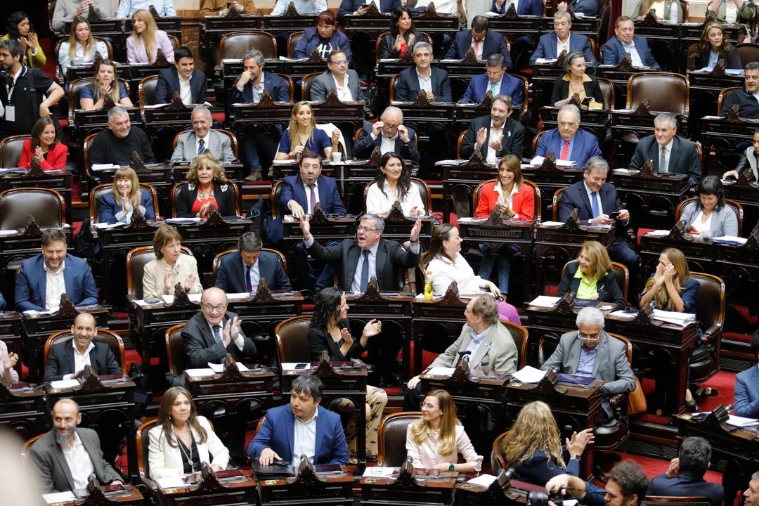 Elecciones 2025: el Peronismo busca alcanzar 100 bancas y el oficialismo tener un tercio del Parlamento
loquepasa.net/elecciones-202…