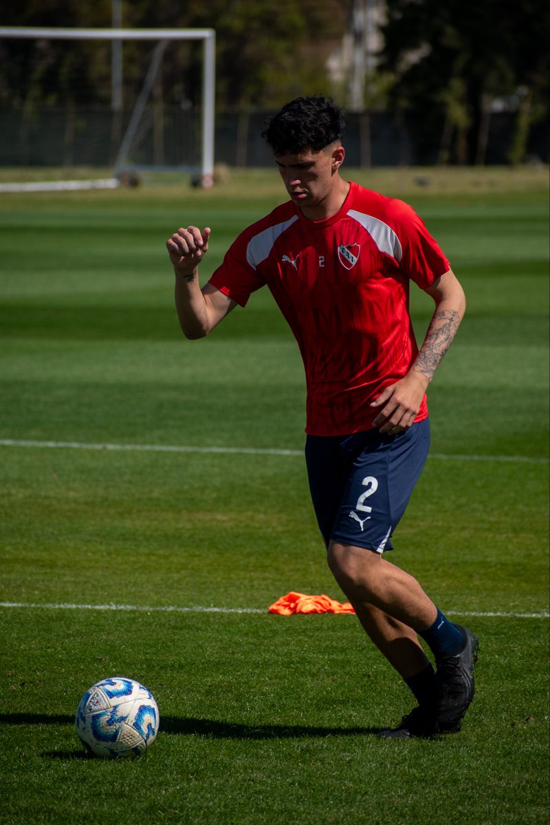 Cada vez más cerca de Qatar 🇶🇦 🔜 

Juan Manuel Centurion y Fernando Closter fueron citados por la Selección Nacional Sub 17 para integrar el ciclo de entrenamientos de la semana próxima, el último antes de viajar a Qatar.

Los chicos estarán viajando rumbo al país árabe el 28 de