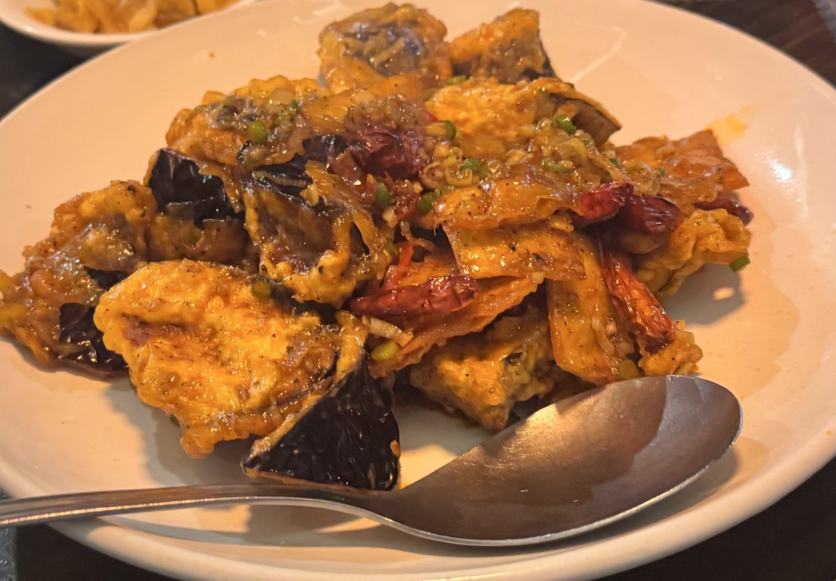 zotbap_do_bap's tweet photo. 가지티김 맛잇음 https://t.co/HkBdI4GilX