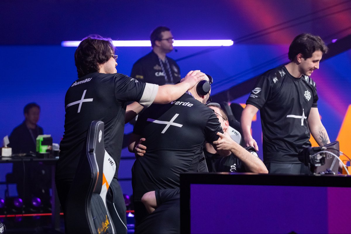 cnFrag_Fk's tweet photo. @legacyggbr advance to CAC 2025 grandfinals. https://t.co/ttFD9584Mu