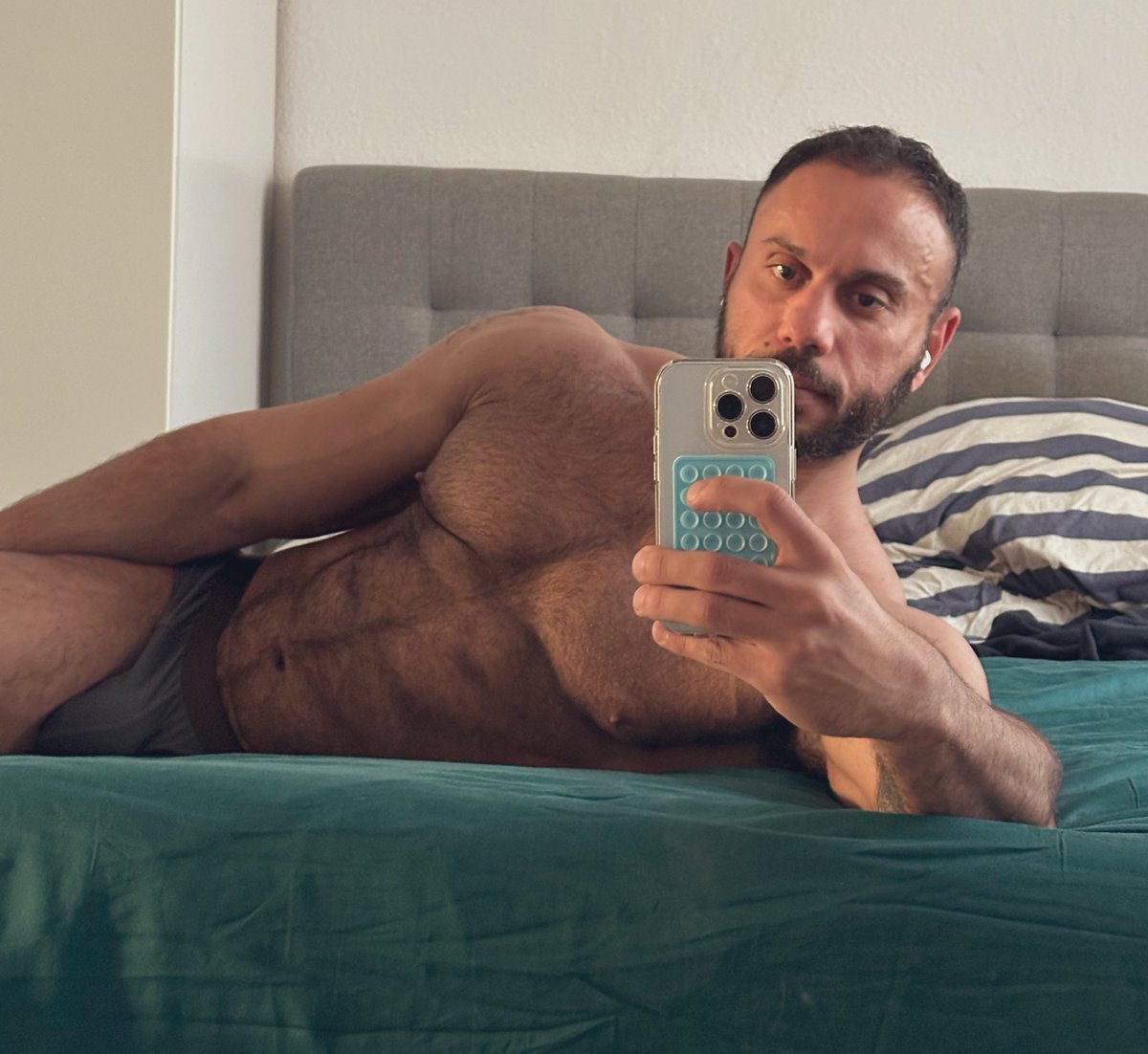 Zeb Hadid tweet media