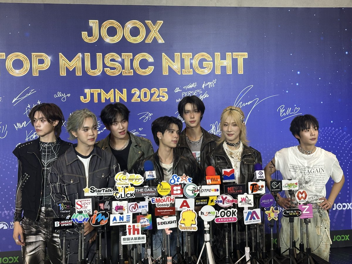 [🔴LIVE!] สัมภาษณ์ หนุ่มๆ วง #NexT1DE ในงานประกาศรางวัล  “2025 JOOX TOP MUSIC NIGHT” 

📍 youtube.com/live/AjVE6Wmt5…

NexT1DE SHINES AT JOOX
#JTMN2025xNexT1DE
#NexT1DE #JOOXTOPMUSICNIGHT