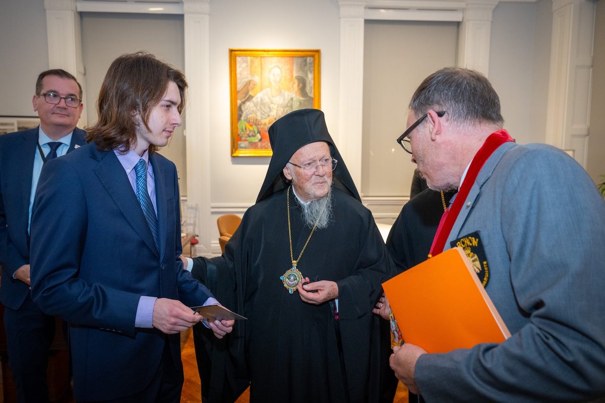 OrderStAndrew's tweet image. On September 23, His All-Holiness visited Fordham University. A concert for the Environment in the University Church was held, featuring Cappella Romana Choir. His All-Holiness later visited the Orthodox Christian Studies Center. (Photos by J. Mindala) flickr.com/photos/orderst…