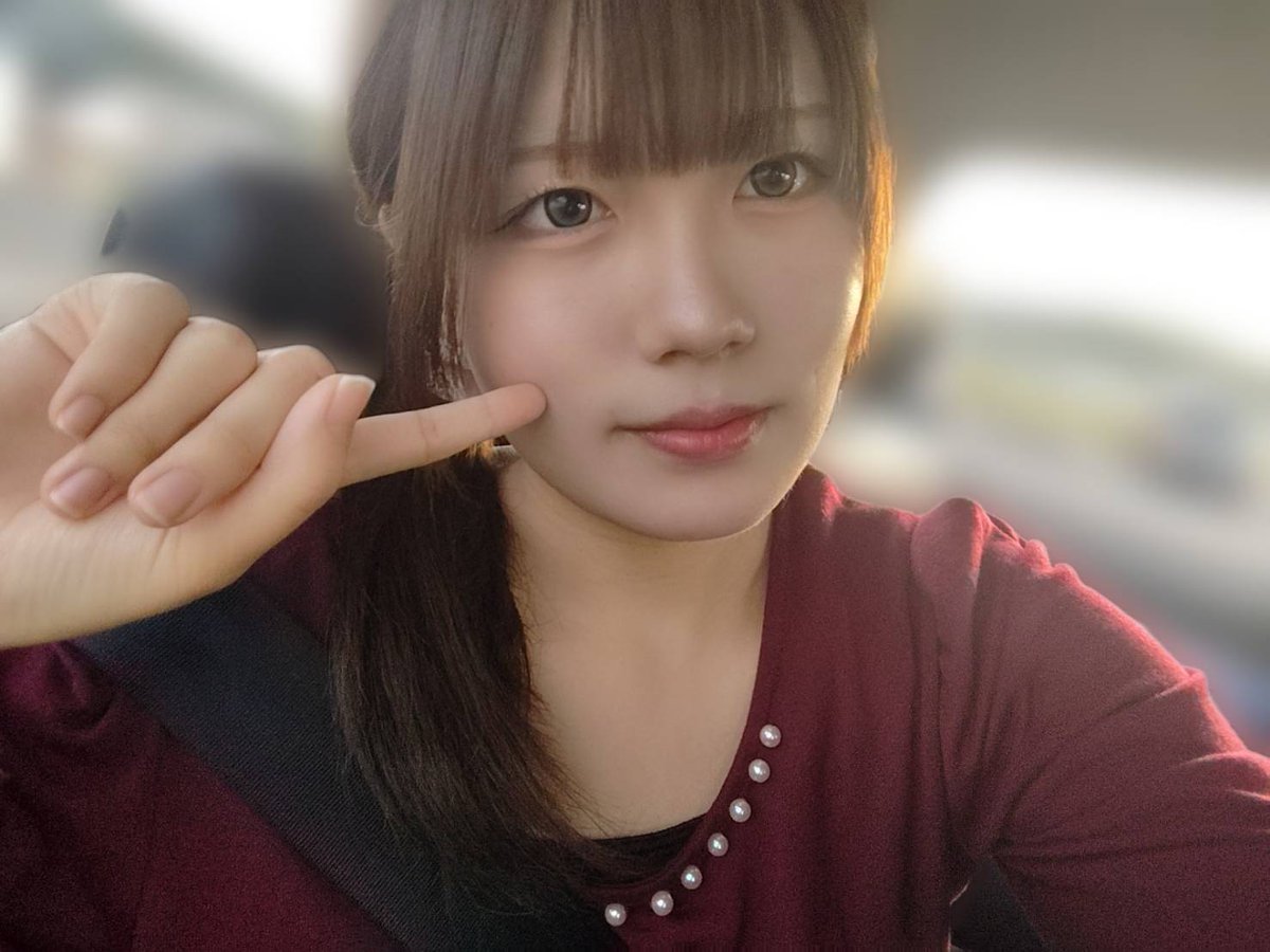 今夜はライブ明朝もライブ！ありがたき幸せ(ΦωΦ)

というわけで明日４時起きなのでアドリブ動画はお休み、本日のイベントレポは後日します。
※普段あんまりしない化粧をするので時間がかかる！

そして明日は与島パーキングエリア #バイクフェスタ
ワタクシのライブは９時〜です。