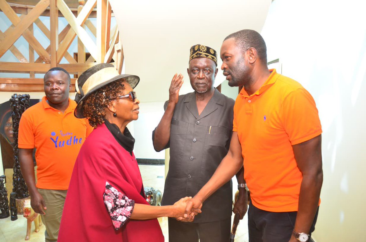 RamogiTVKe's tweet image. PICHNI: Mama Ida Odinga, Seneta Oburu Oginga, Gavana James Orengo kod Seneta Edwin Sifuna e dala mosenindo Raila Odinga, Opoda Farm Bondo | #RamogiTV #RIPRailaOdinga #RIPBaba