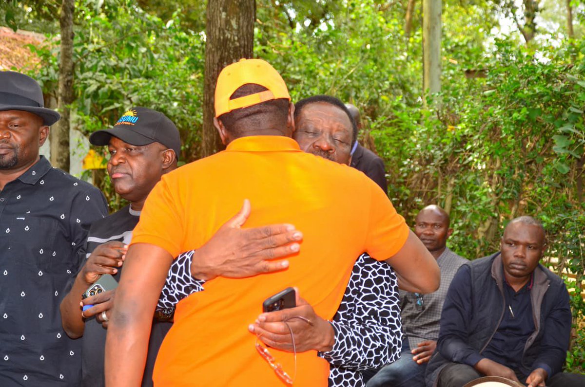 RamogiTVKe's tweet image. PICHNI: Mama Ida Odinga, Seneta Oburu Oginga, Gavana James Orengo kod Seneta Edwin Sifuna e dala mosenindo Raila Odinga, Opoda Farm Bondo | #RamogiTV #RIPRailaOdinga #RIPBaba