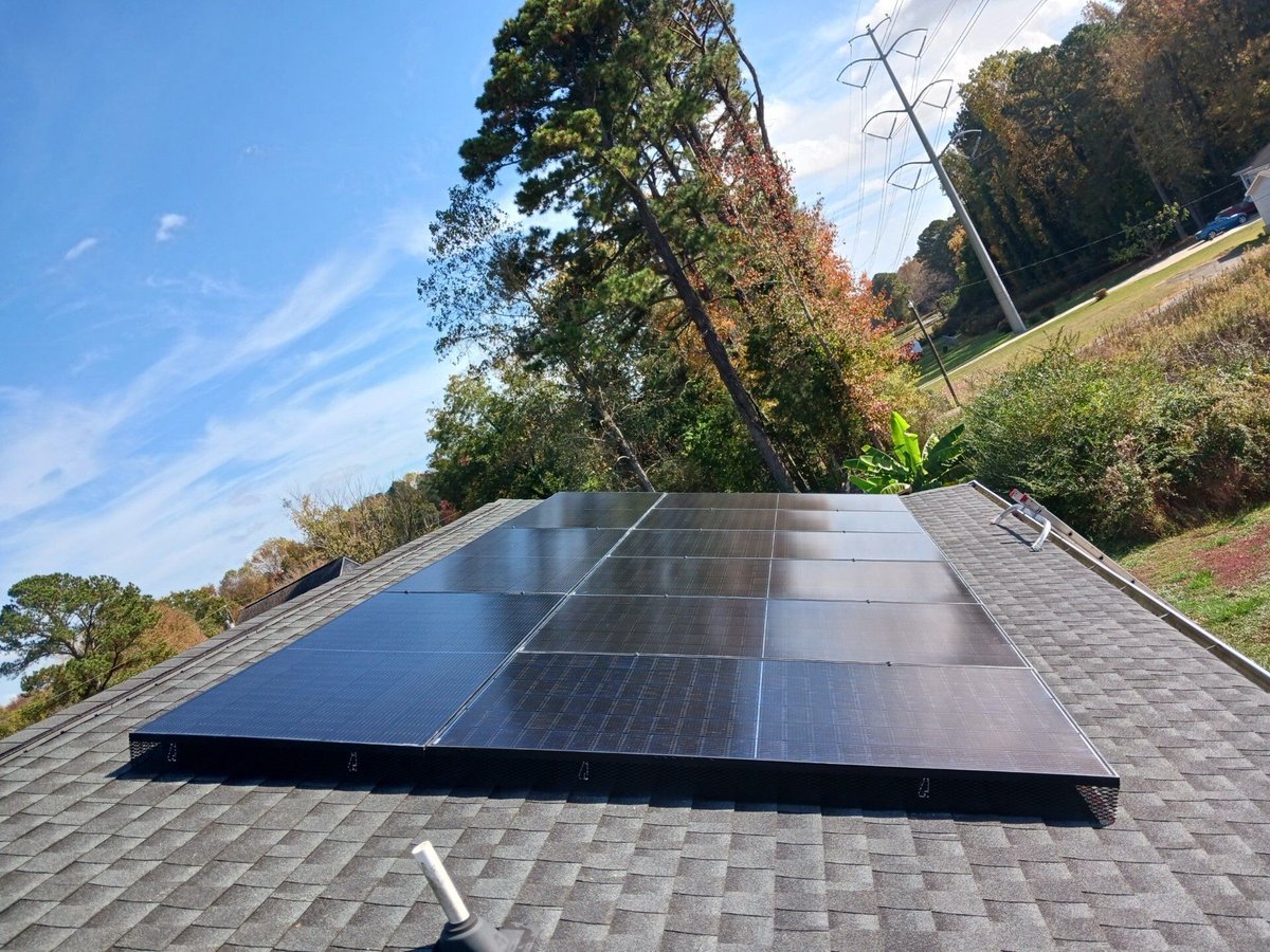 Your roof already keeps you dry.
Might as well have it pay the electric bill too. 😎☀️ #RoofWithAJob #SolarPower #CleanEnergy #NovaSolar #VirginiaSolar #SolarHumor